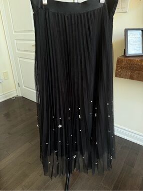 Eva Franco Black Pleated Tulle Midi Skirt with Pearl Accents
